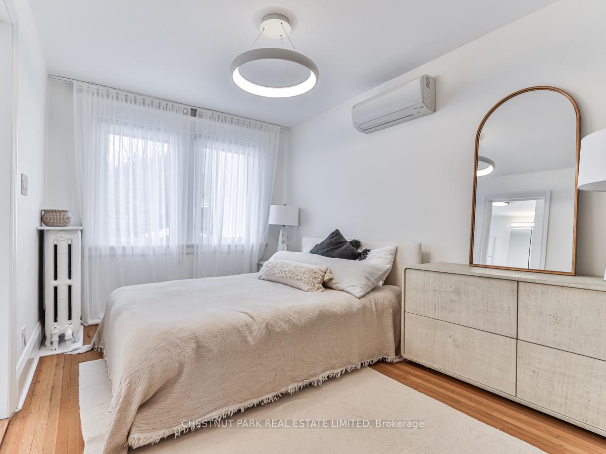 Photo 18 of 54 Standish Avenue, Toronto, Rosedale-Moore Park — HOMEH