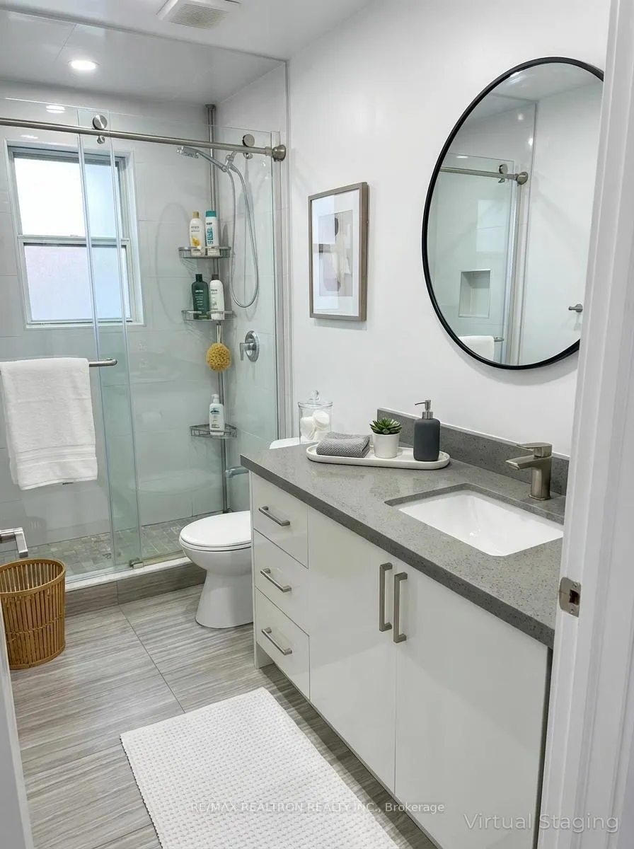 Photo 4 of Unit 201, 312 Douglas Avenue, Toronto, Bedford Park-Nortown — HOMEH