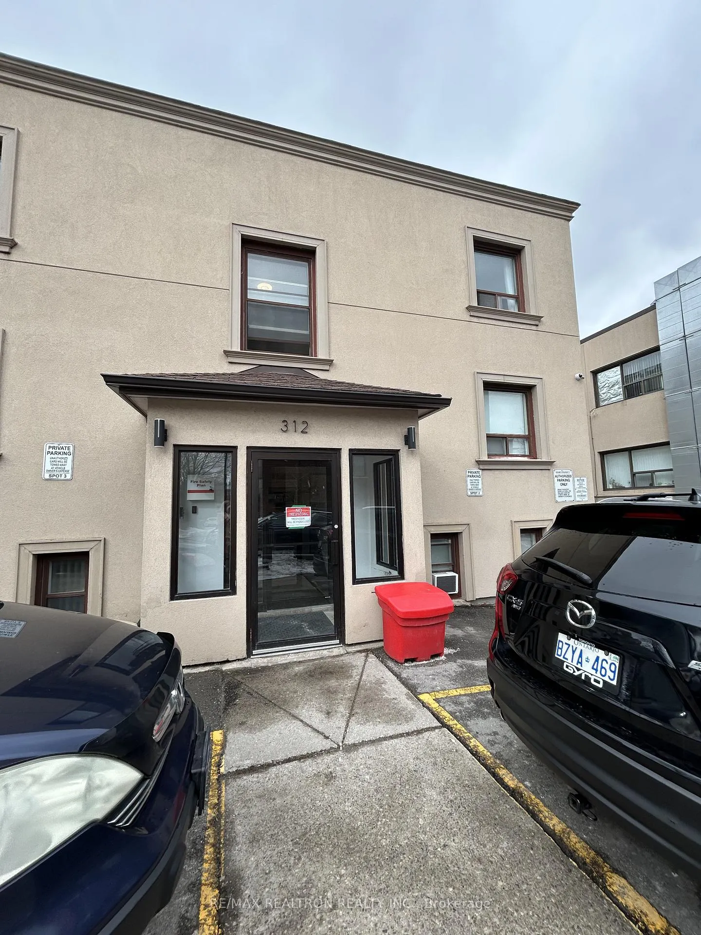 Photo 5 of Unit 201, 312 Douglas Avenue, Toronto, Bedford Park-Nortown — HOMEH