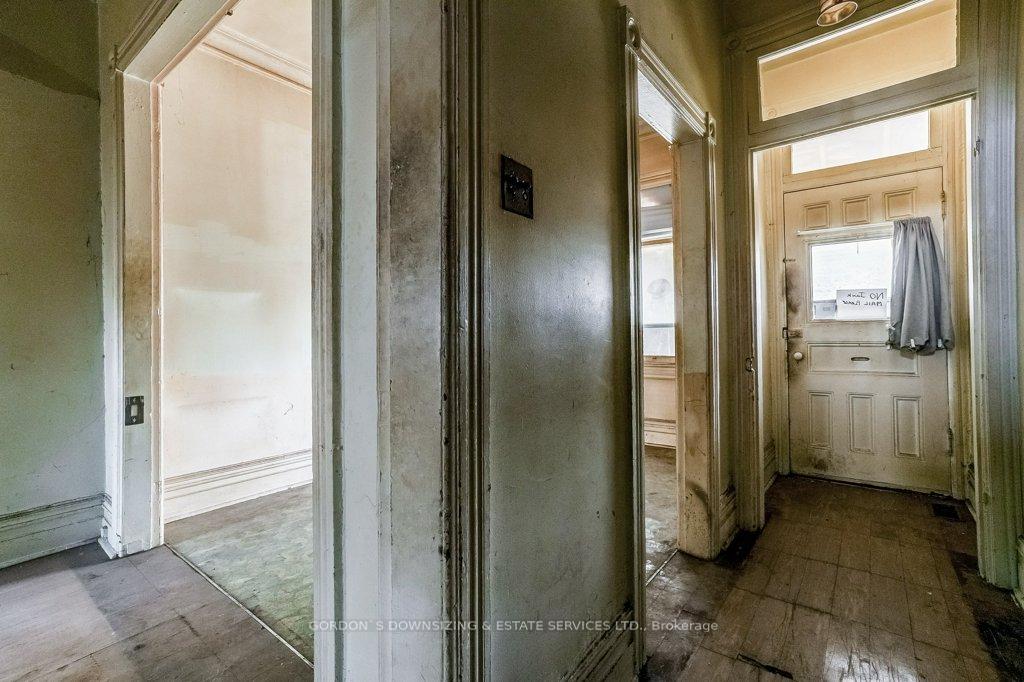 Photo 4 of 6 Paisley Avenue, Toronto, South Riverdale — HOMEH