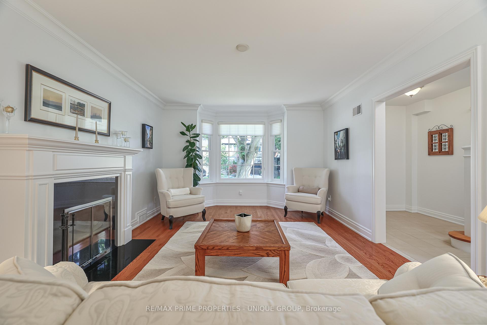 Photo 4 of 4 Tanager Avenue, Toronto, Leaside — HOMEH