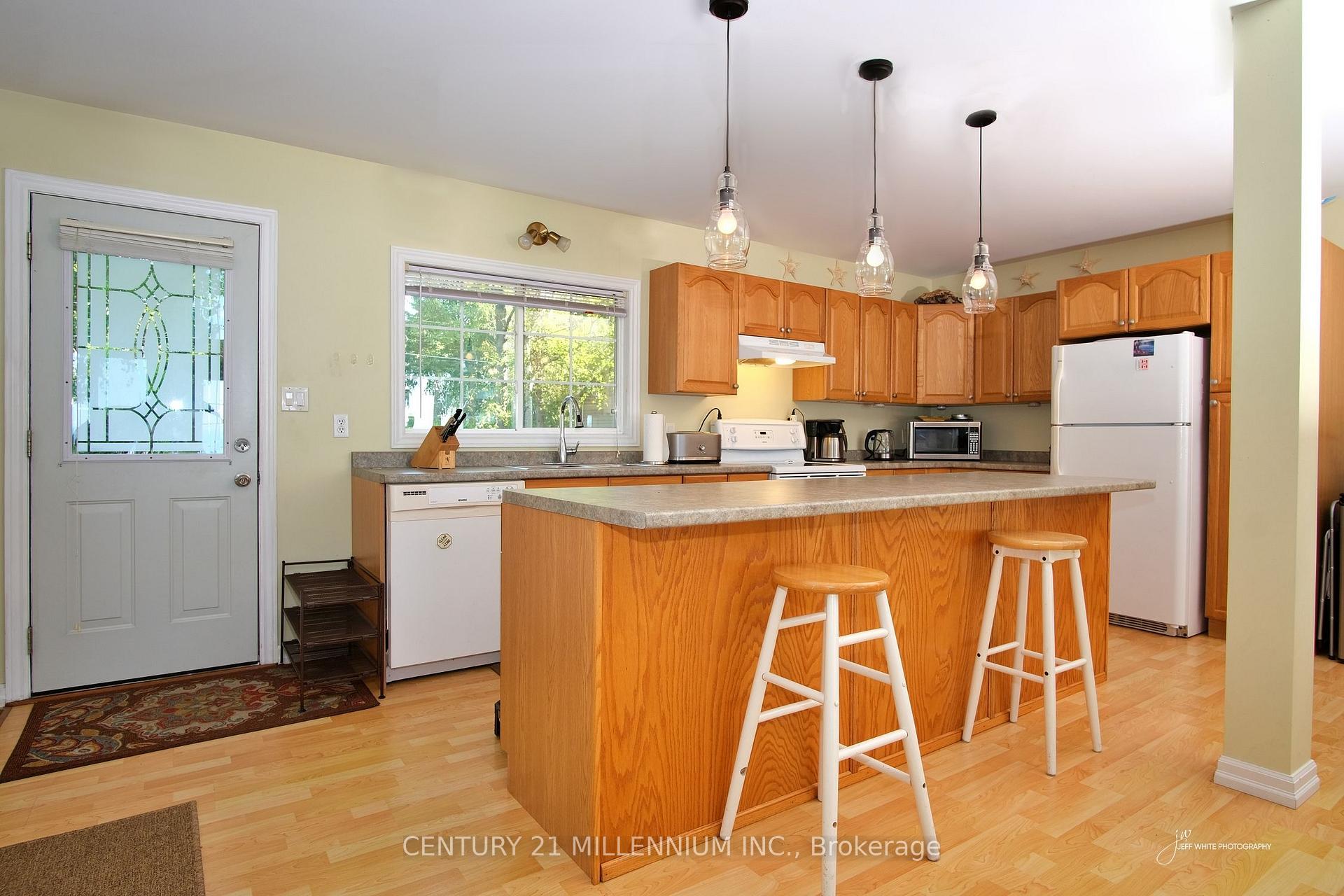 Photo 9 of 1354 Tiny Beaches Road N, Tiny, Rural Tiny — HOMEH