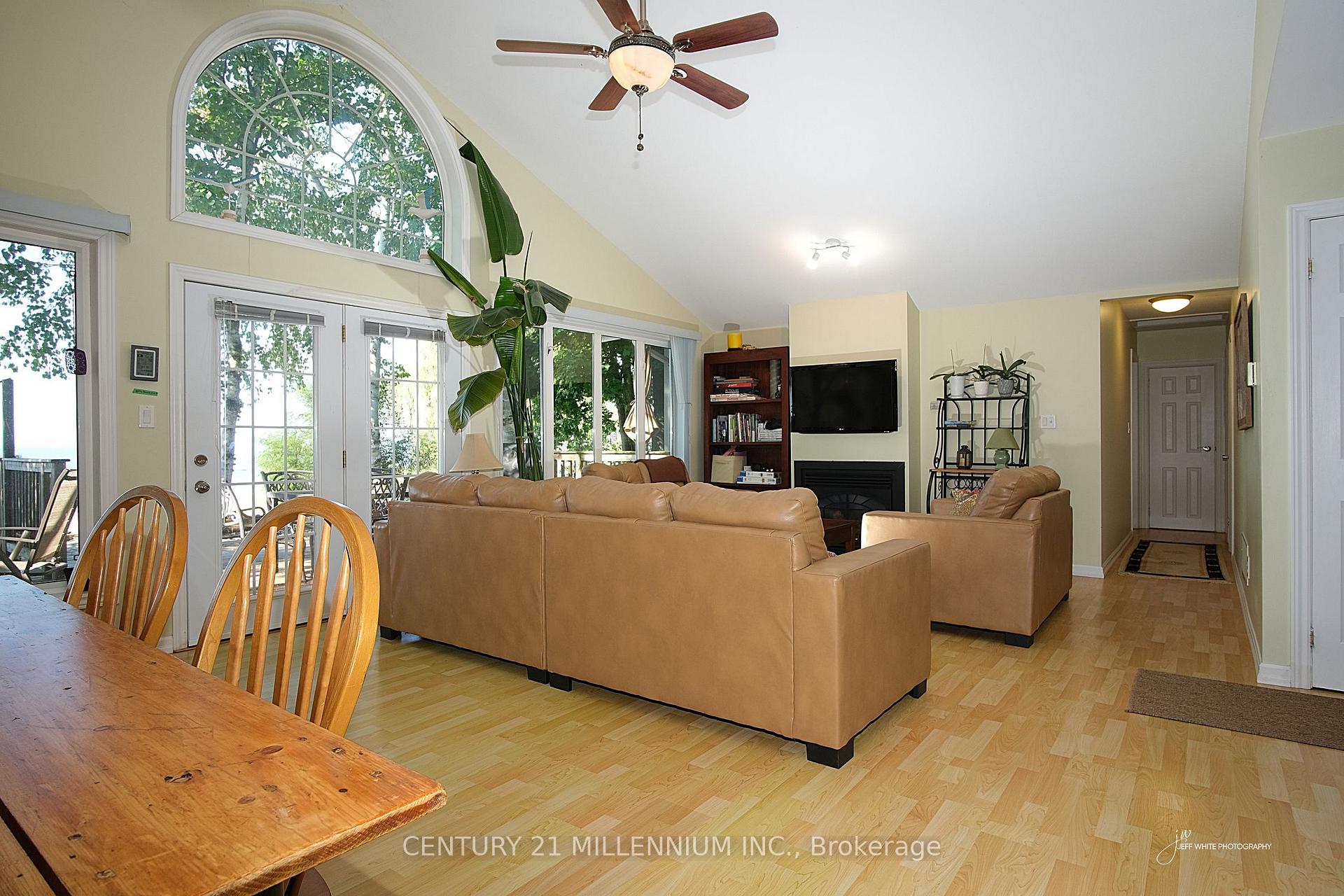 Photo 11 of 1354 Tiny Beaches Road N, Tiny, Rural Tiny — HOMEH