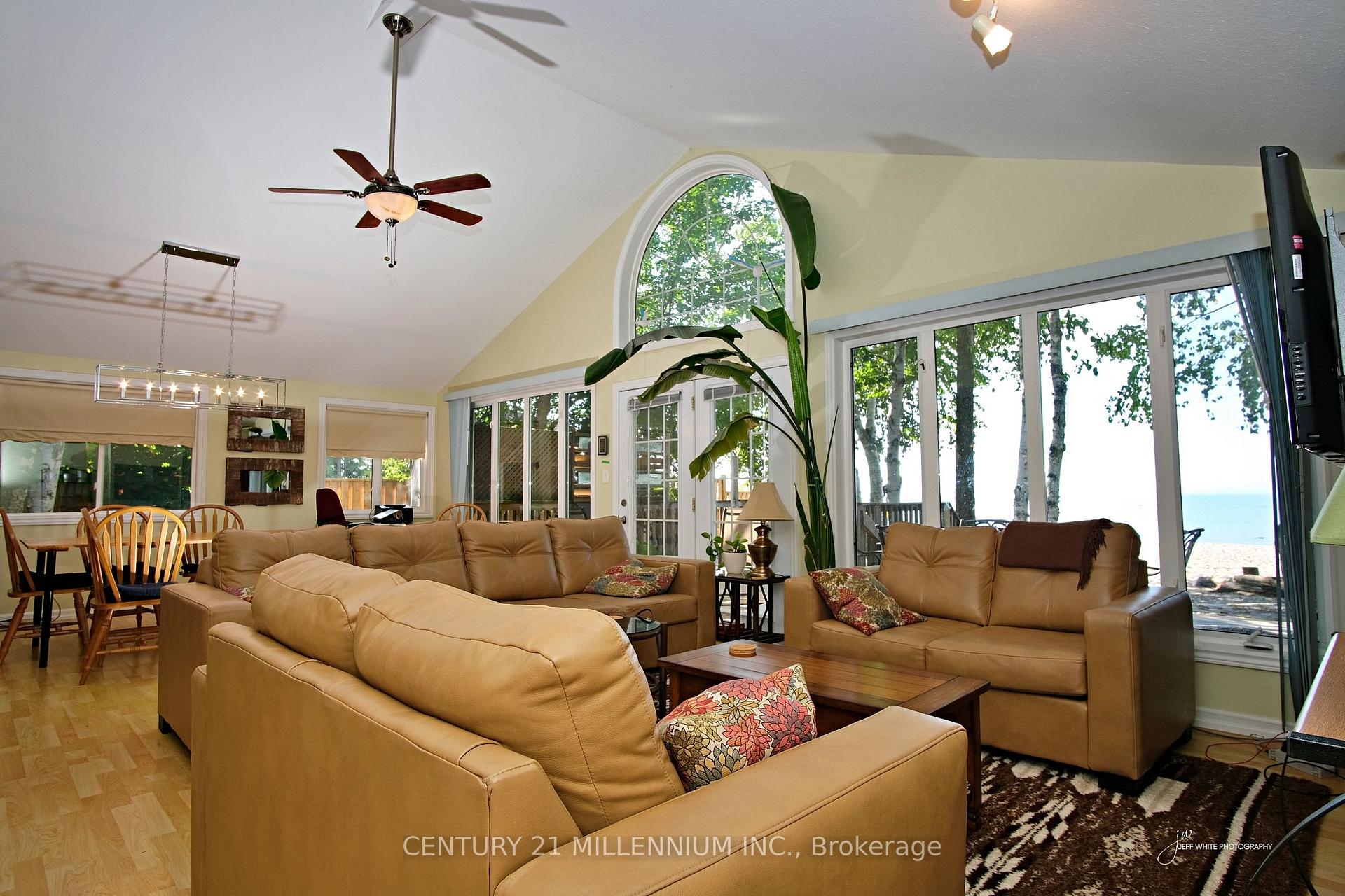 Photo 13 of 1354 Tiny Beaches Road N, Tiny, Rural Tiny — HOMEH