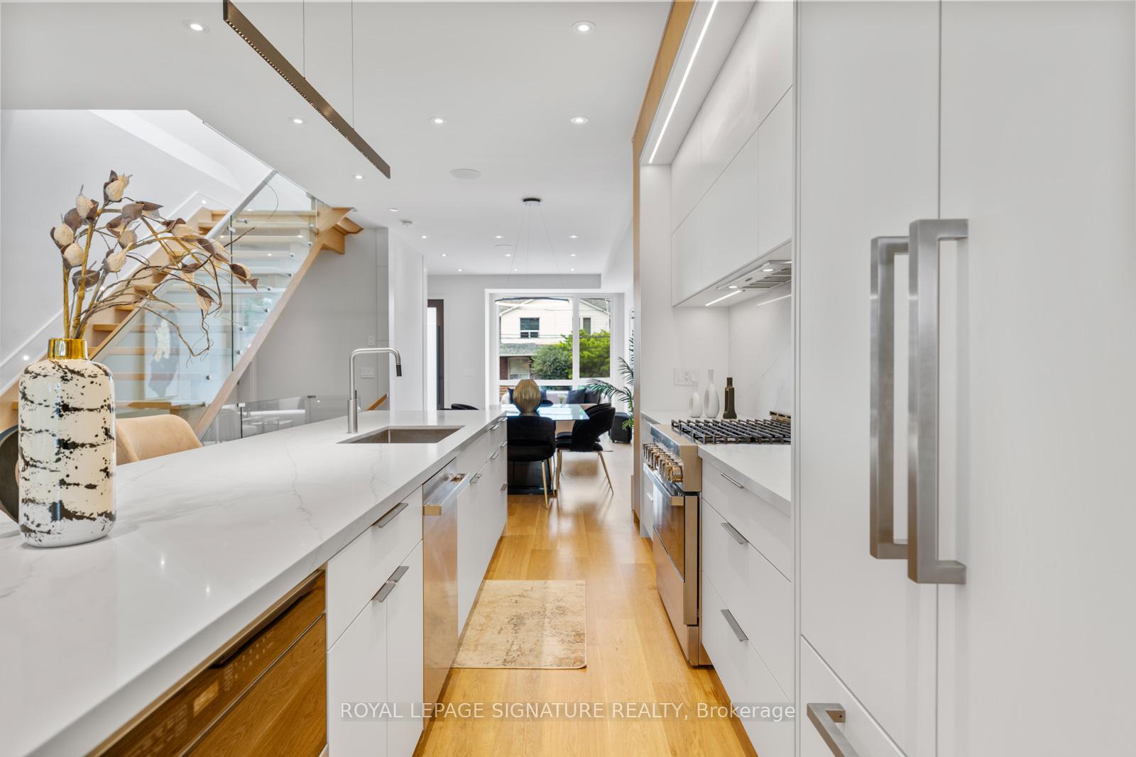 Photo 9 of 105 Gledhill Avenue, Toronto, Woodbine-Lumsden — HOMEH