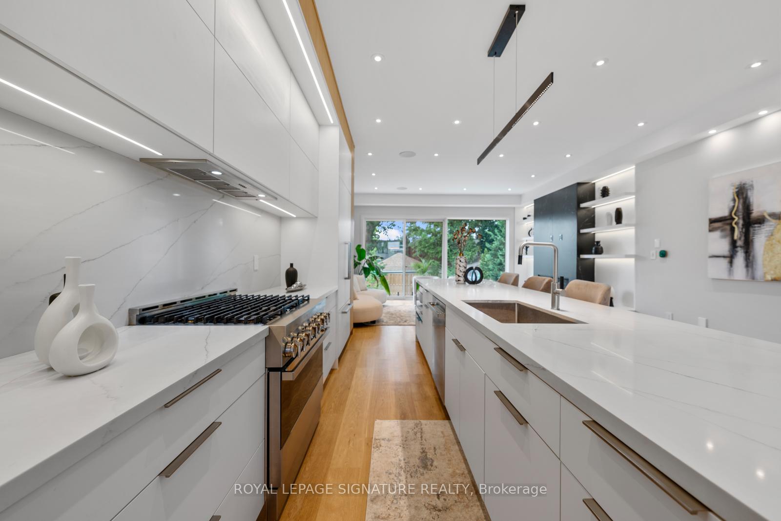 Photo 10 of 105 Gledhill Avenue, Toronto, Woodbine-Lumsden — HOMEH