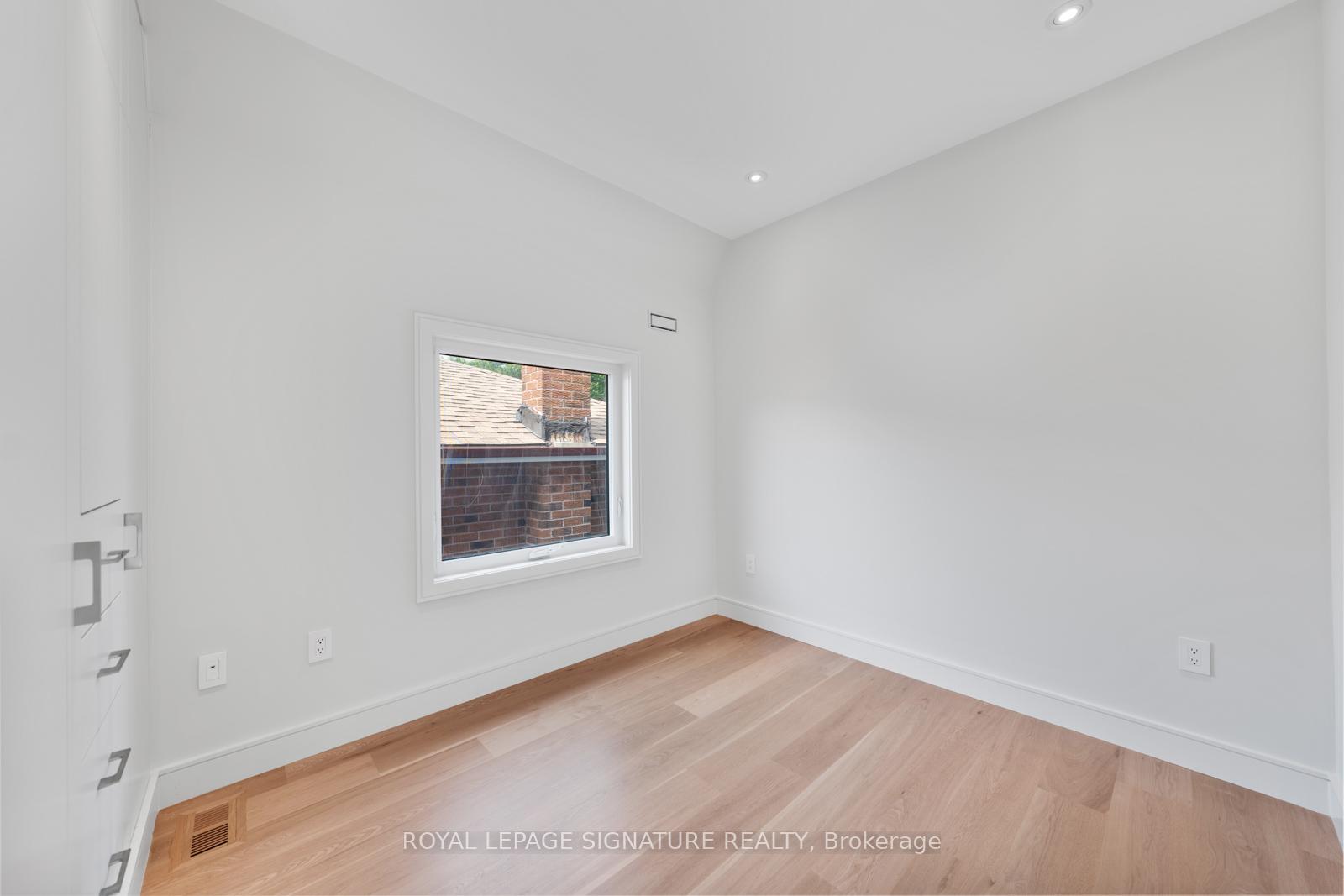 Photo 32 of 105 Gledhill Avenue, Toronto, Woodbine-Lumsden — HOMEH