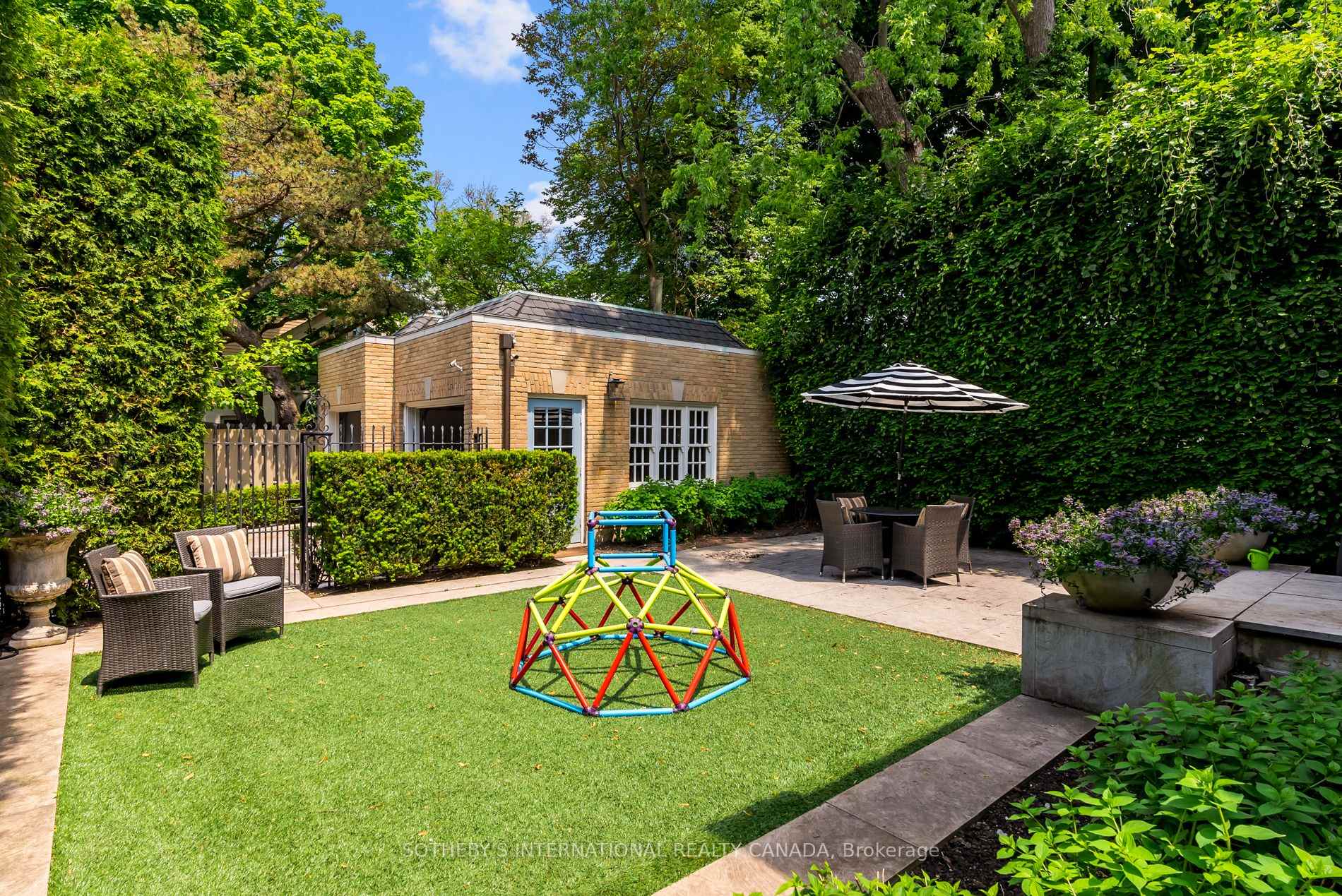 Photo 39 of 4 Douglas Drive, Toronto, Rosedale-Moore Park — HOMEH