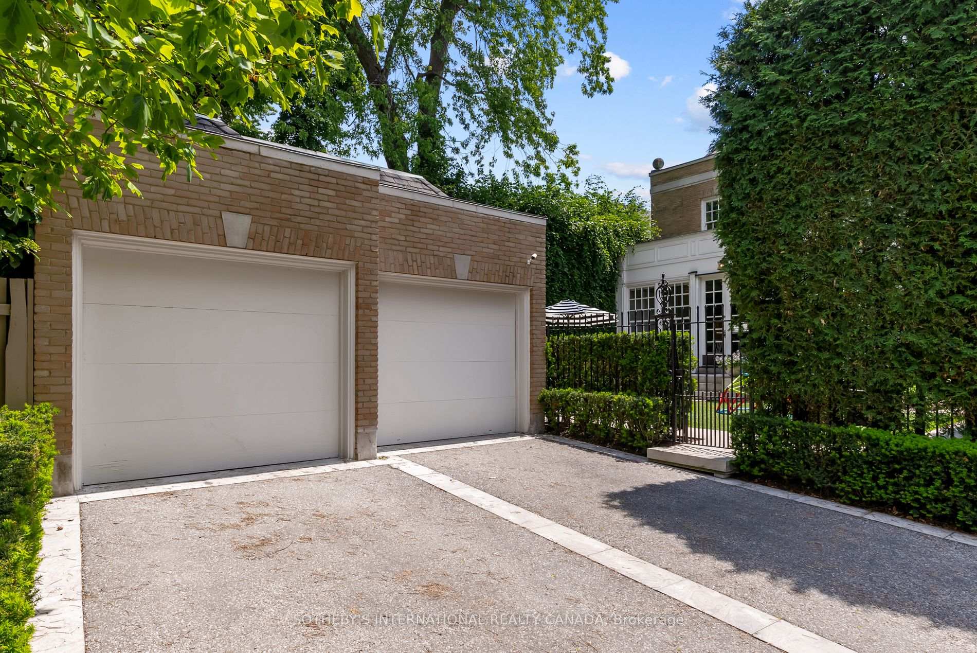 Photo 40 of 4 Douglas Drive, Toronto, Rosedale-Moore Park — HOMEH