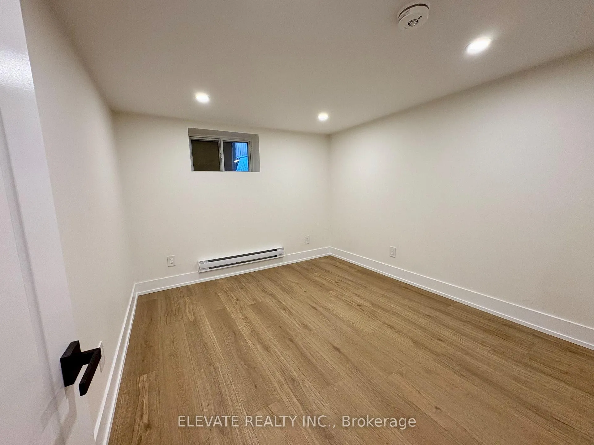 Photo 6 of 275 Mortimer Avenue, Toronto, Danforth Village-East York — HOMEH