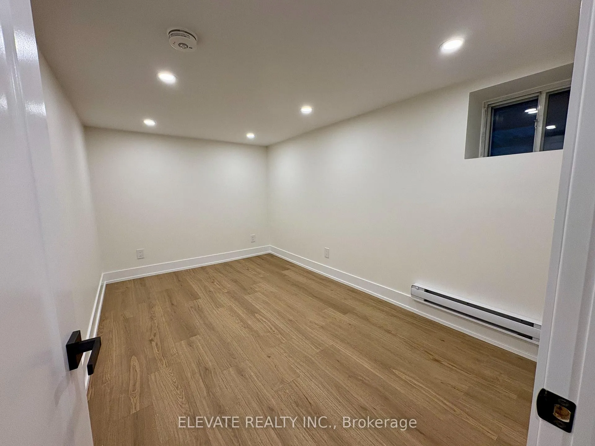 Photo 8 of 275 Mortimer Avenue, Toronto, Danforth Village-East York — HOMEH