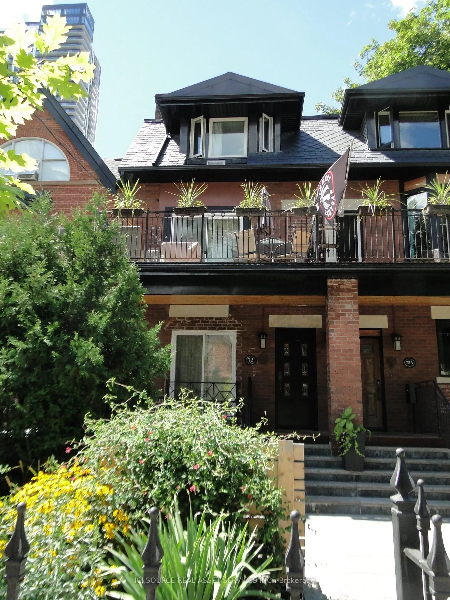 Front of 72 Pembroke Street