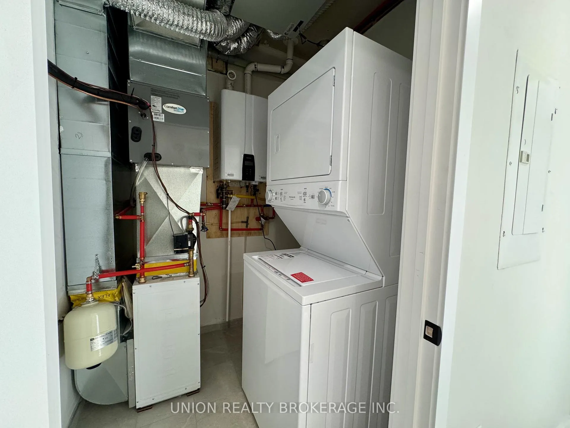 Photo 5 of Unit 3, 1184 Queen Street E, Toronto, South Riverdale — HOMEH