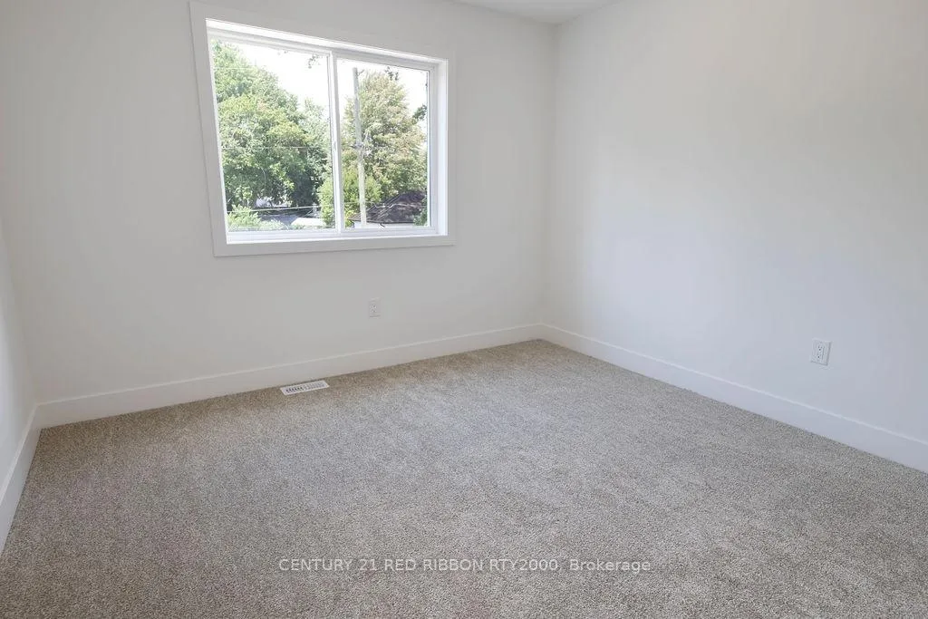 Photo 21 of 122 Burns Street, Strathroy-Caradoc, SW — HOMEH