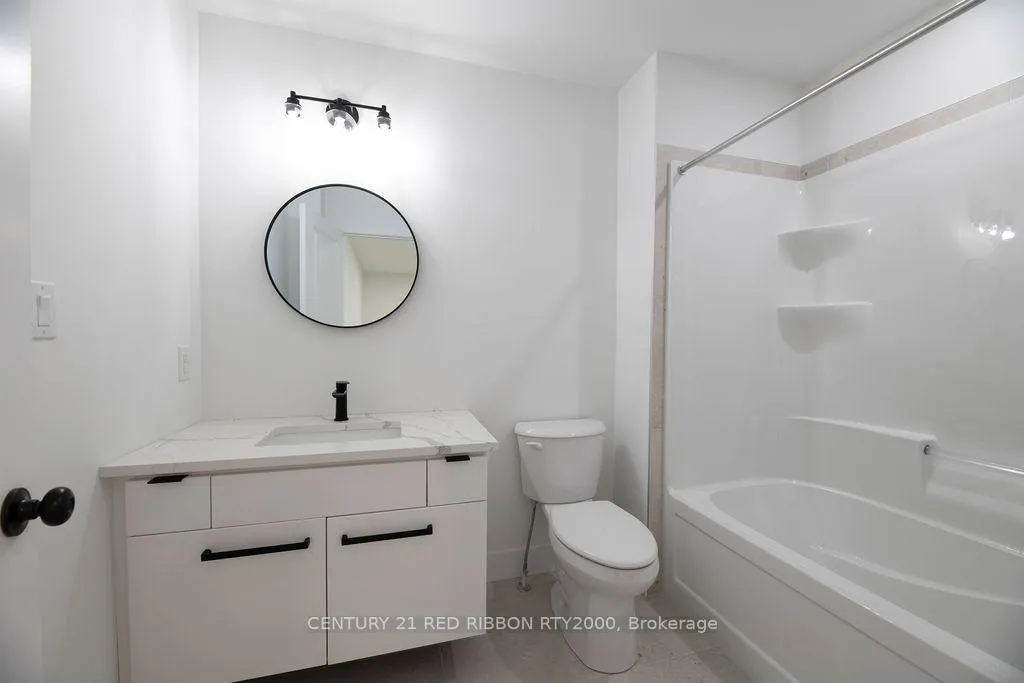 Photo 24 of 122 Burns Street, Strathroy-Caradoc, SW — HOMEH