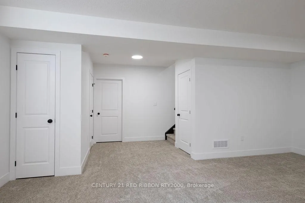Photo 28 of 122 Burns Street, Strathroy-Caradoc, SW — HOMEH