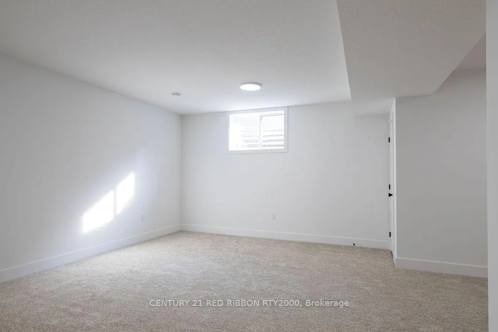 Photo 29 of 122 Burns Street, Strathroy-Caradoc, SW — HOMEH