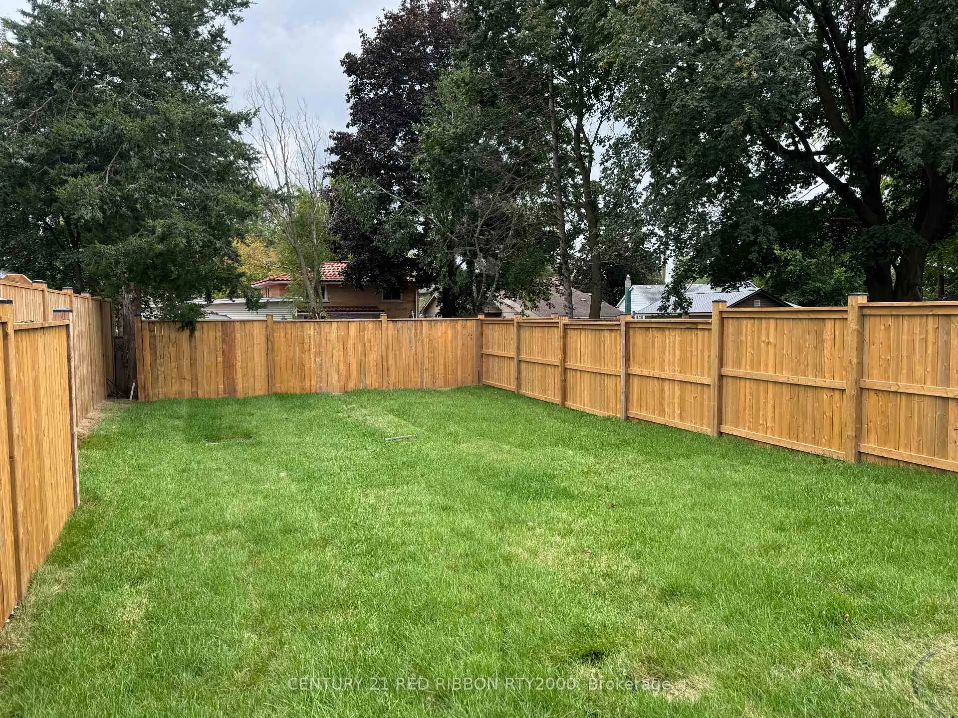 Photo 30 of 122 Burns Street, Strathroy-Caradoc, SW — HOMEH