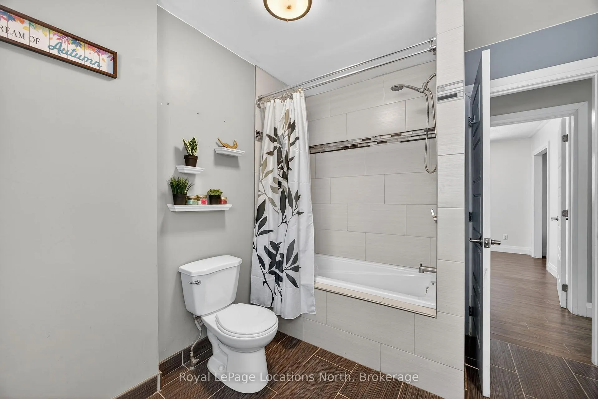 Photo 22 of 40 Rue Vanier, Tiny, Rural Tiny — HOMEH