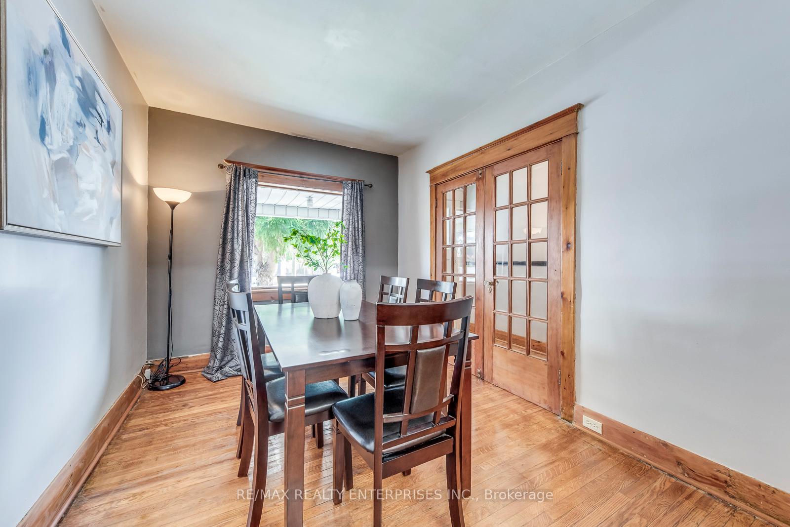 Photo 4 of 370 Coxwell Avenue, Toronto, Greenwood-Coxwell — HOMEH