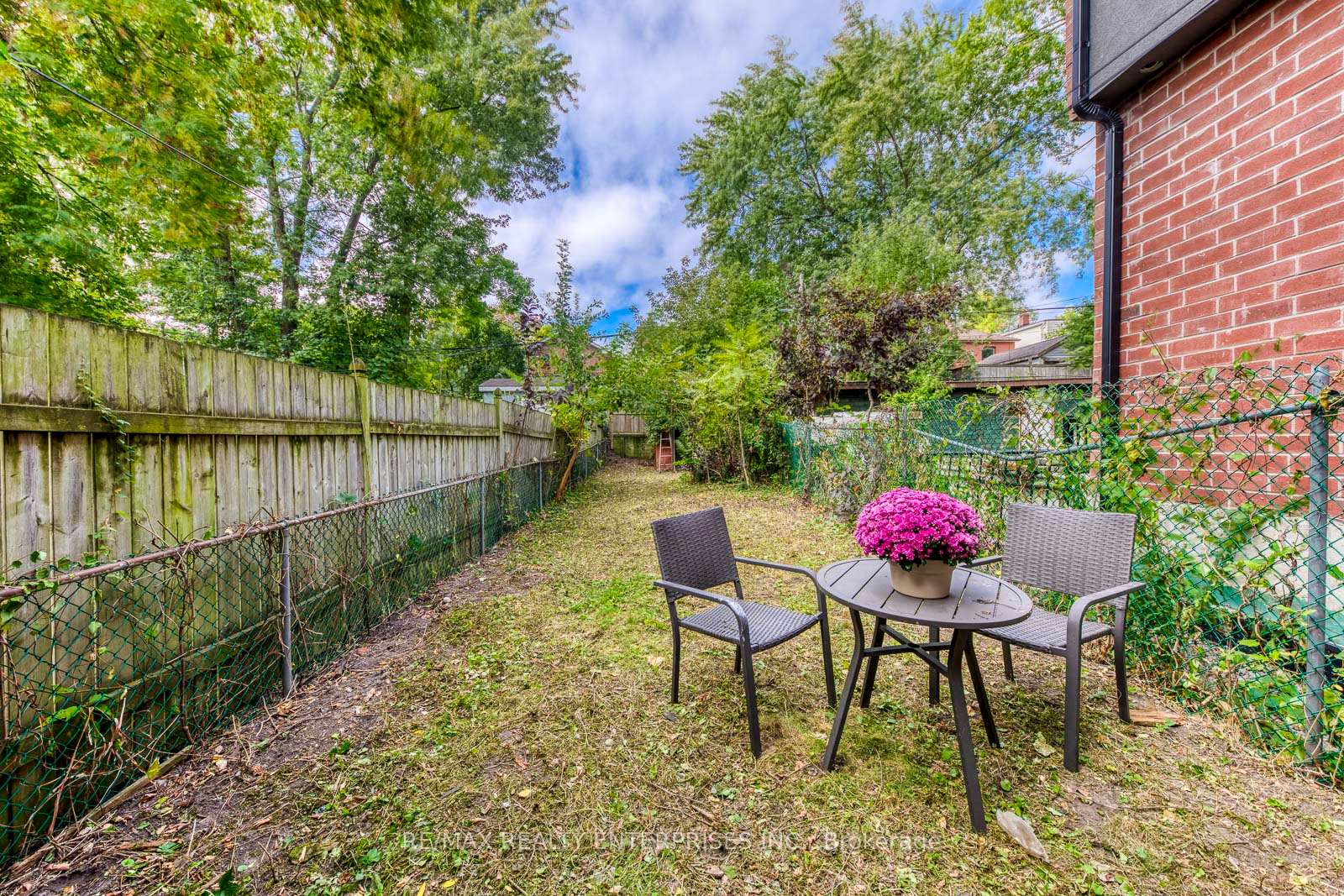 Photo 24 of 370 Coxwell Avenue, Toronto, Greenwood-Coxwell — HOMEH