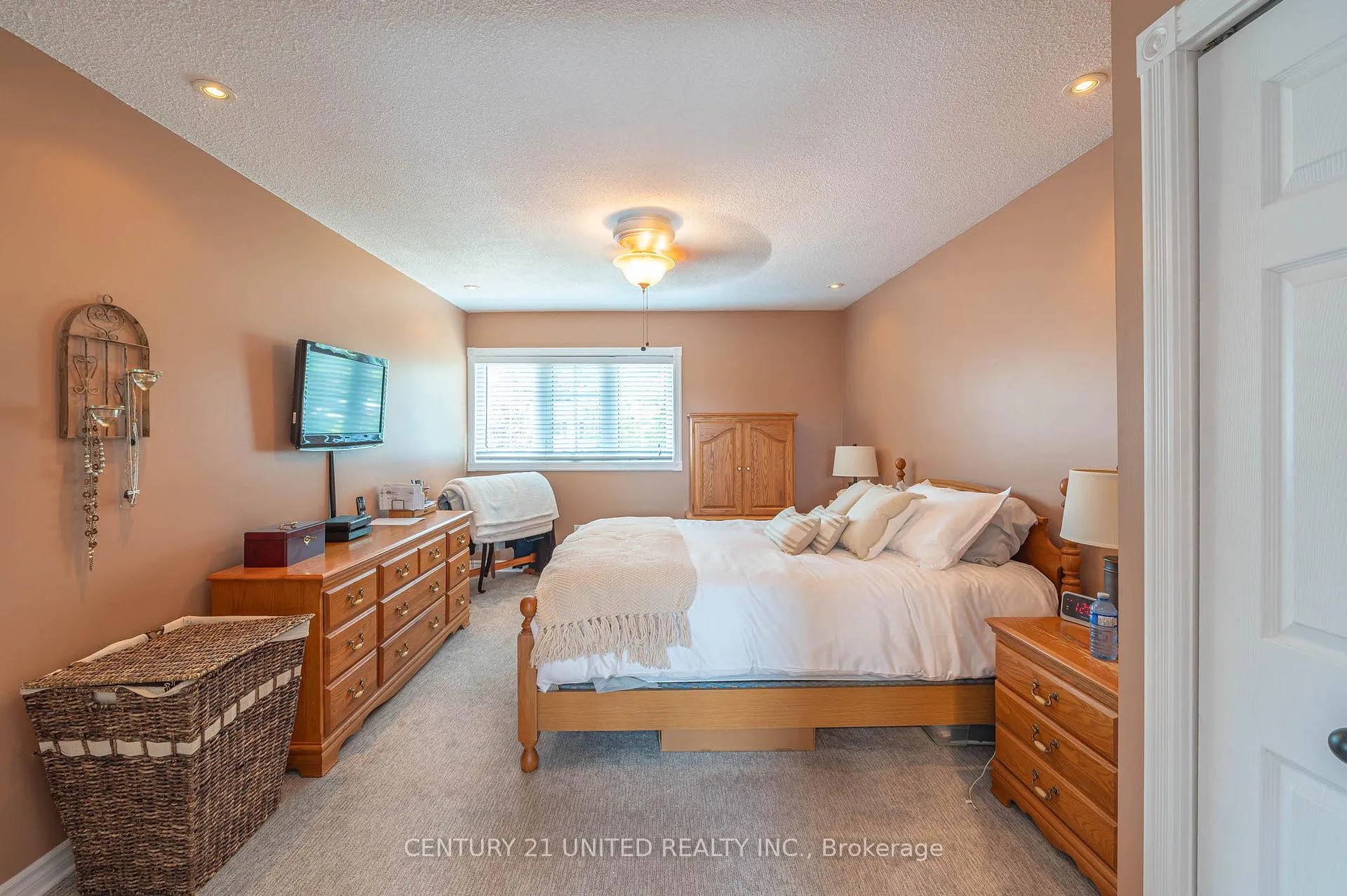 Photo 20 of 7 Bayleaf Court, Peterborough, Monaghan Ward 2 — HOMEH