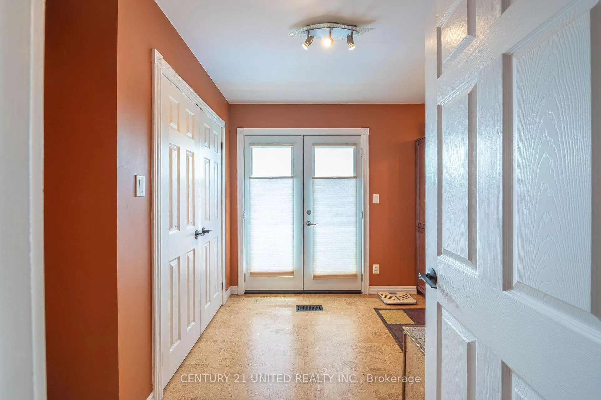 Photo 21 of 7 Bayleaf Court, Peterborough, Monaghan Ward 2 — HOMEH