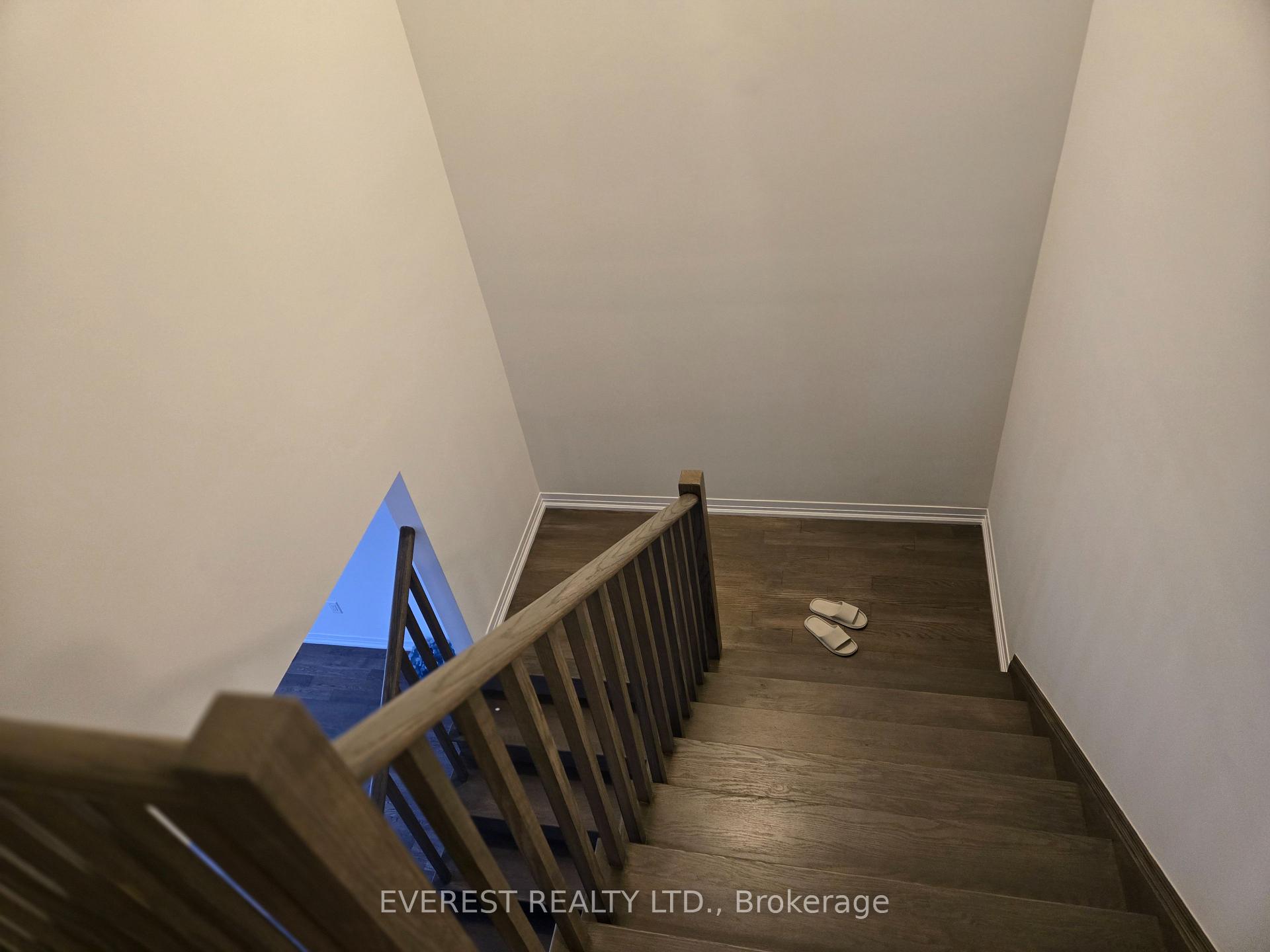 Photo 5 of 40 Lemon Avenue, Thorold, Hurricane/Merrittville — HOMEH