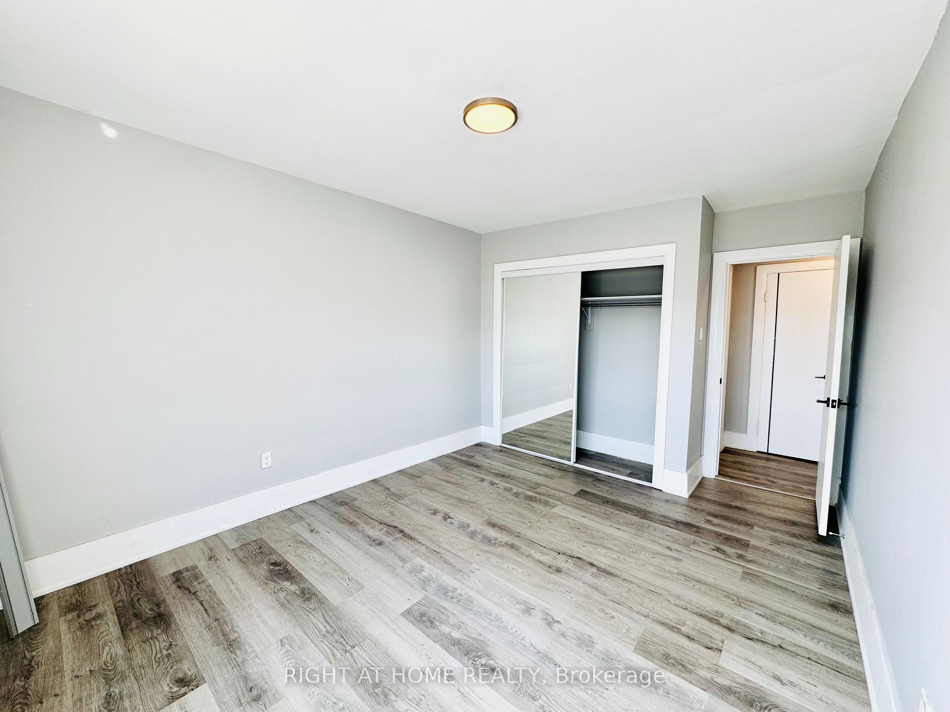 Photo 12 of Unit 302, 896 Eglinton Avenue E, Toronto, Leaside — HOMEH