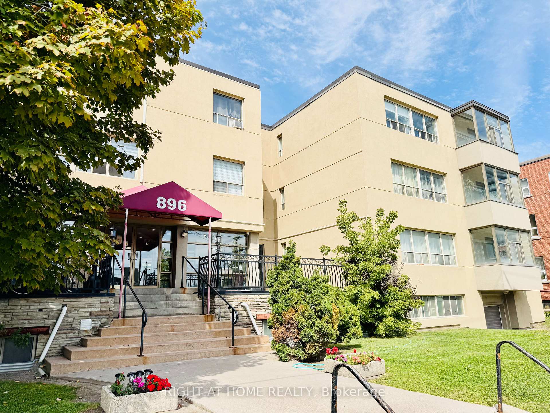 Photo 22 of Unit 302, 896 Eglinton Avenue E, Toronto, Leaside — HOMEH