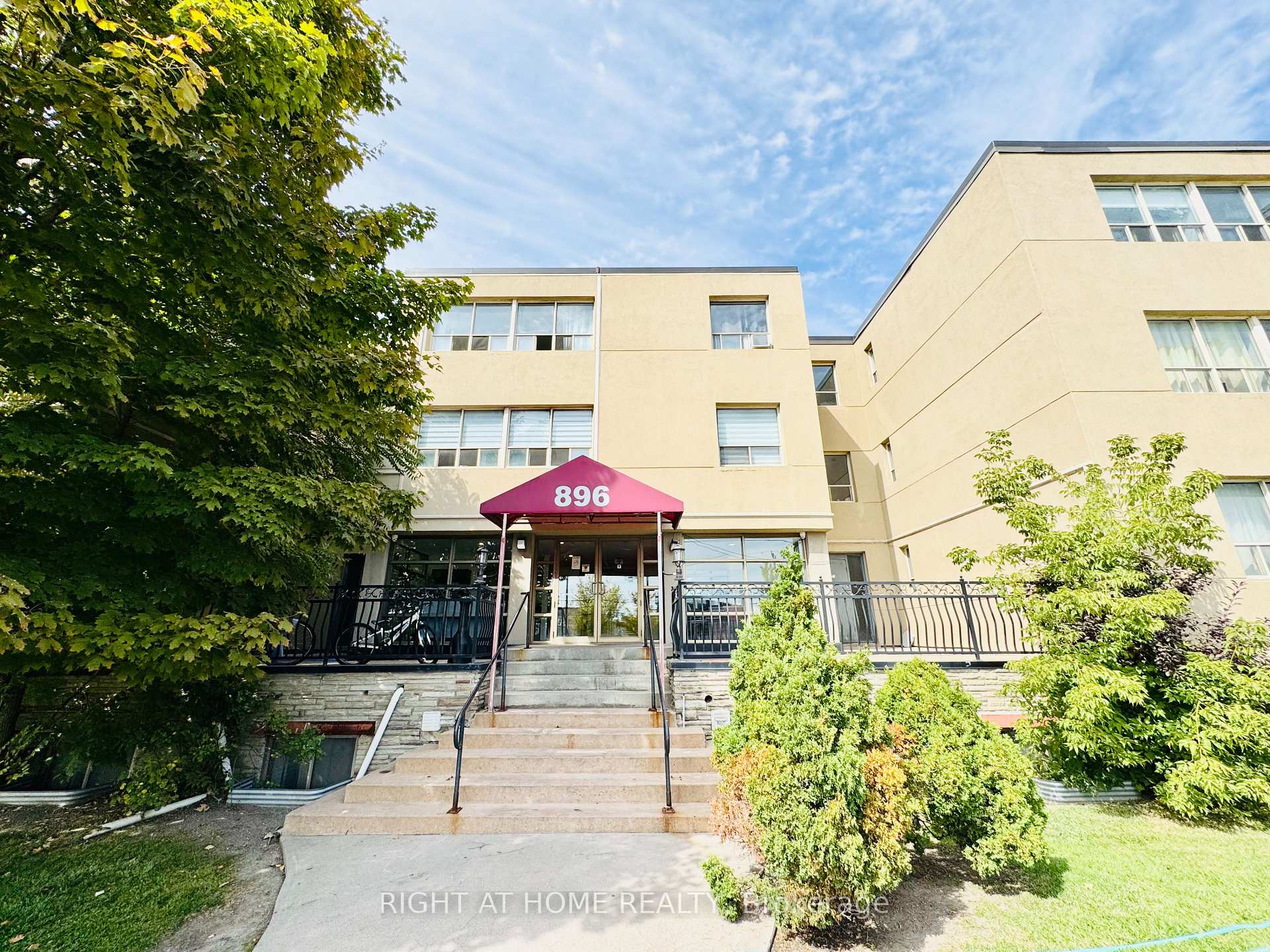 Photo 23 of Unit 302, 896 Eglinton Avenue E, Toronto, Leaside — HOMEH