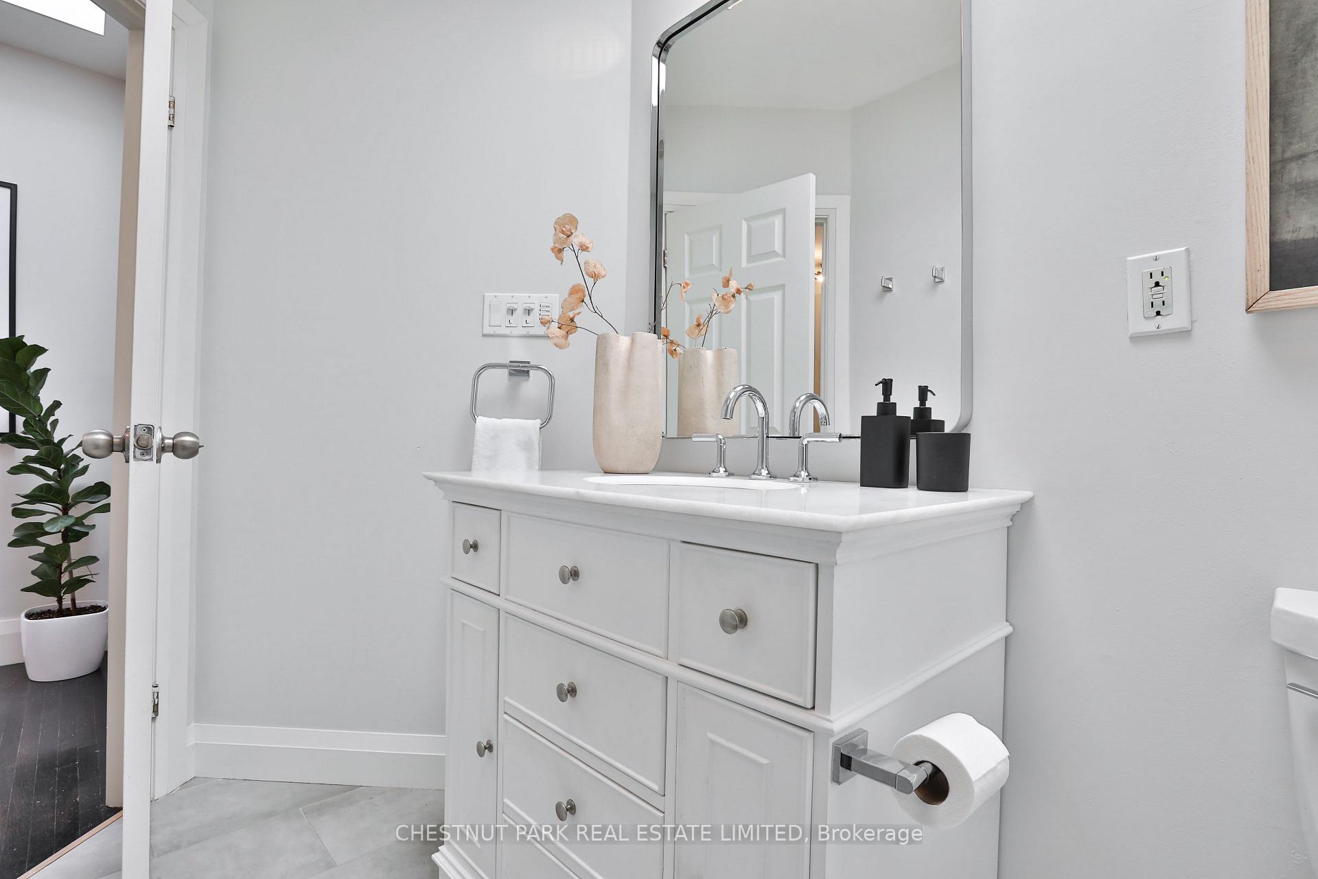 Photo 12 of 122 Ivy Avenue, Toronto, South Riverdale — HOMEH
