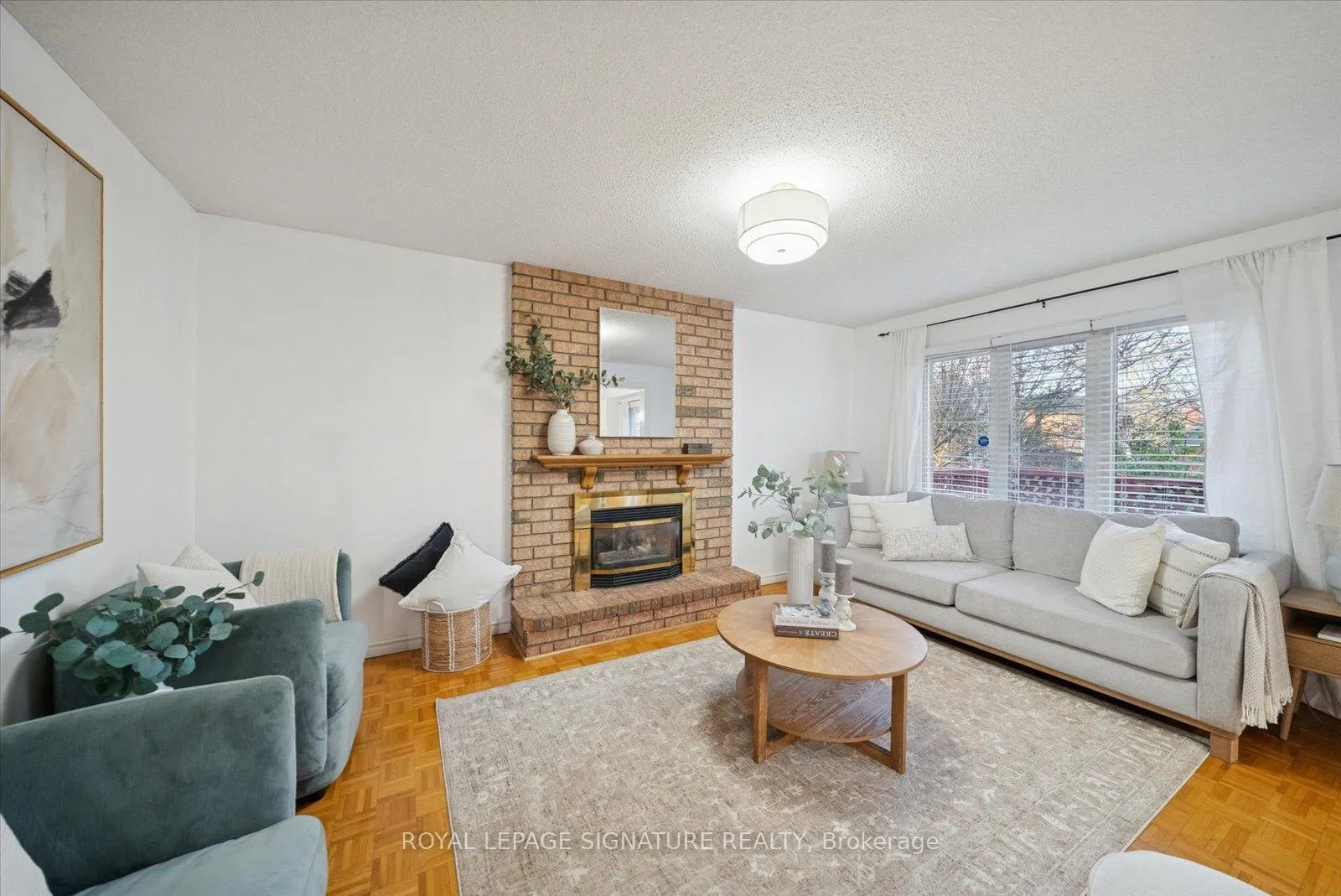Photo 9 of 2015 Lynn Heights Drive, Pickering, Liverpool — HOMEH