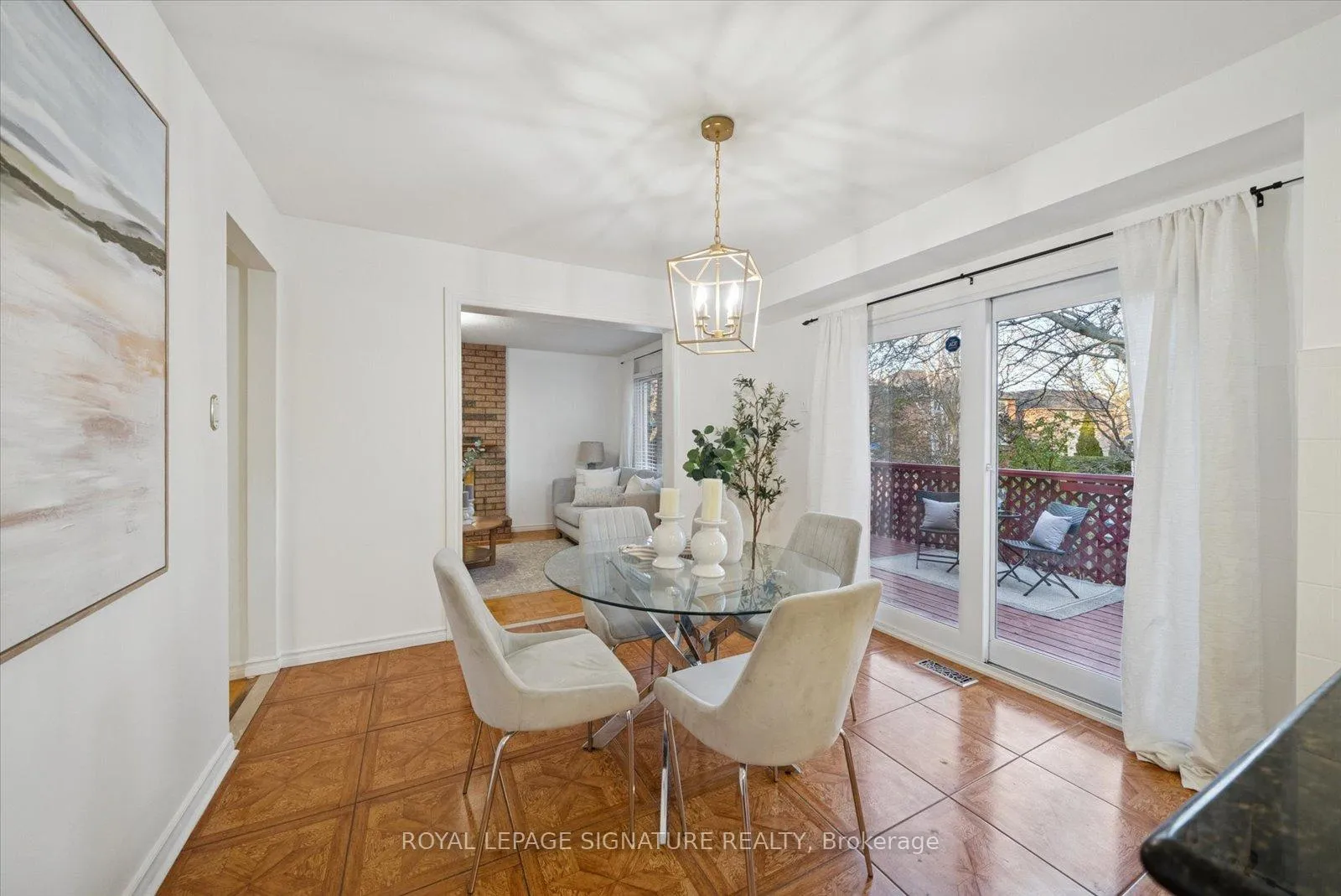 Photo 14 of 2015 Lynn Heights Drive, Pickering, Liverpool — HOMEH
