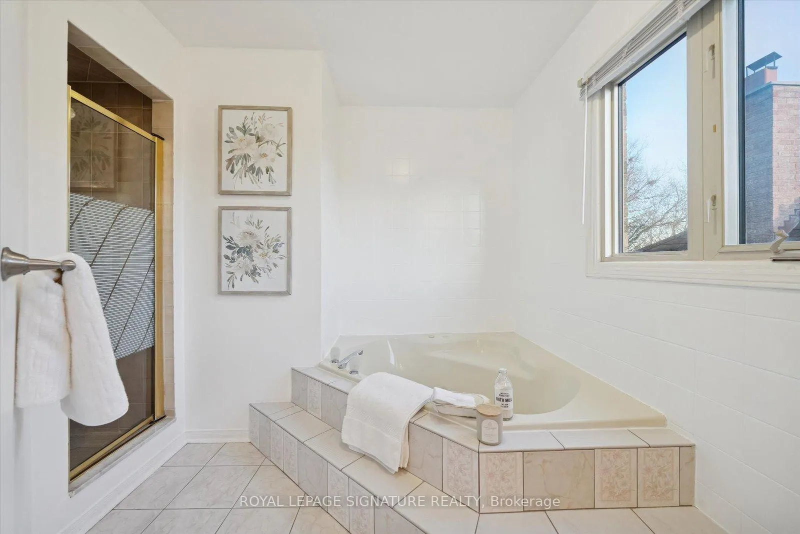 Photo 23 of 2015 Lynn Heights Drive, Pickering, Liverpool — HOMEH