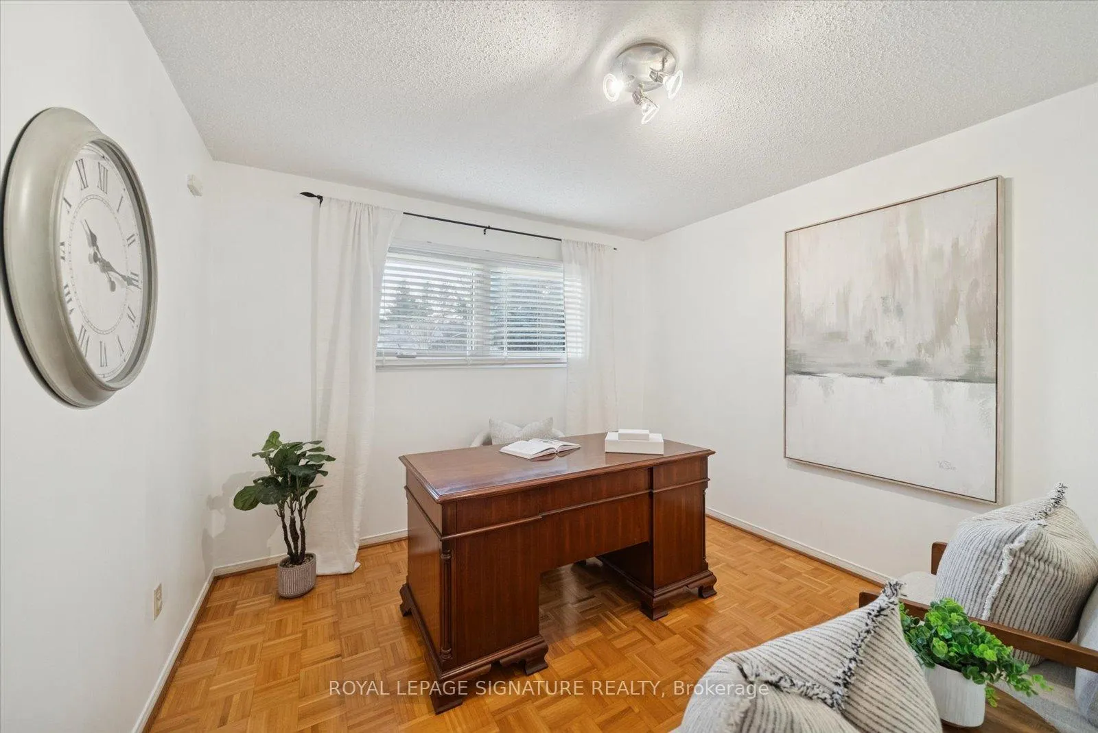 Photo 24 of 2015 Lynn Heights Drive, Pickering, Liverpool — HOMEH
