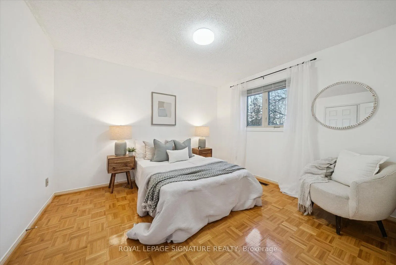 Photo 26 of 2015 Lynn Heights Drive, Pickering, Liverpool — HOMEH