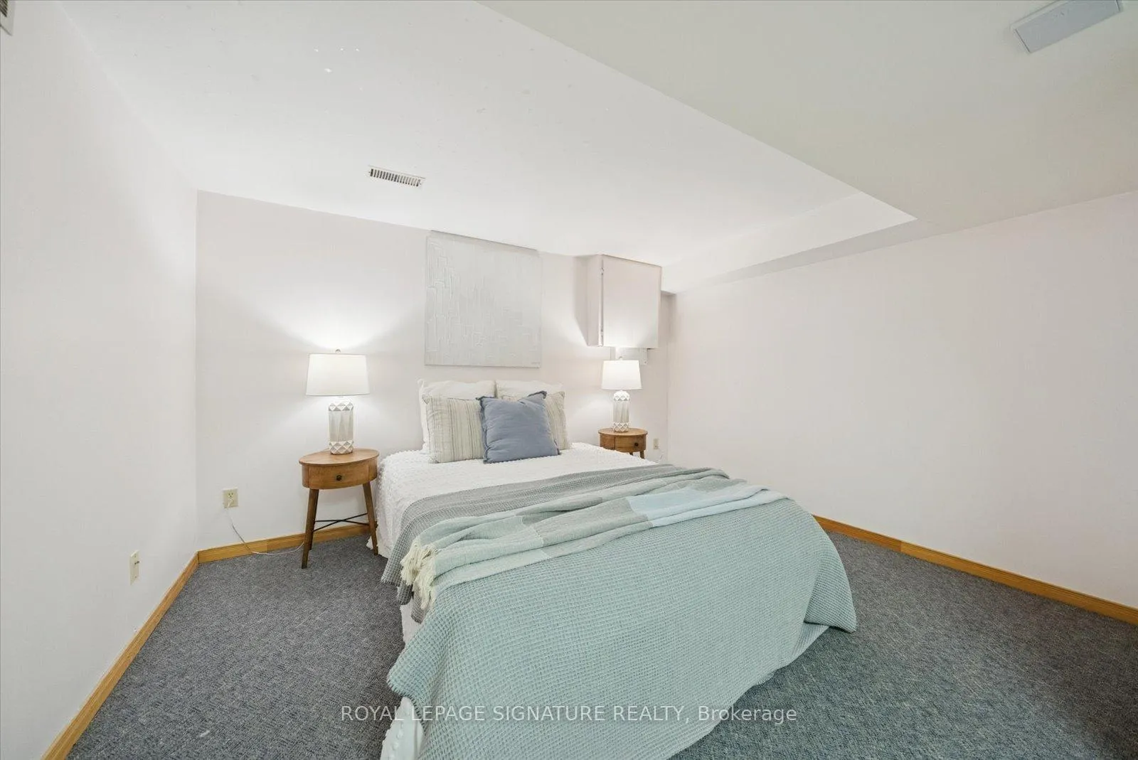 Photo 37 of 2015 Lynn Heights Drive, Pickering, Liverpool — HOMEH