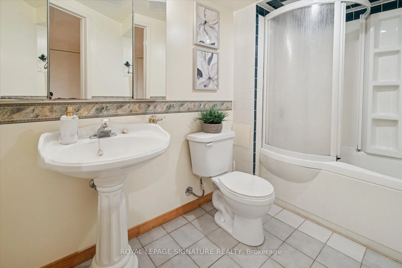 Photo 39 of 2015 Lynn Heights Drive, Pickering, Liverpool — HOMEH
