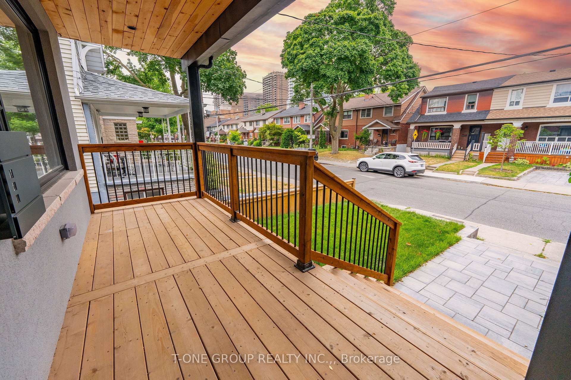 Photo 2 of 68 Harris Avenue, Toronto, East End-Danforth — HOMEH