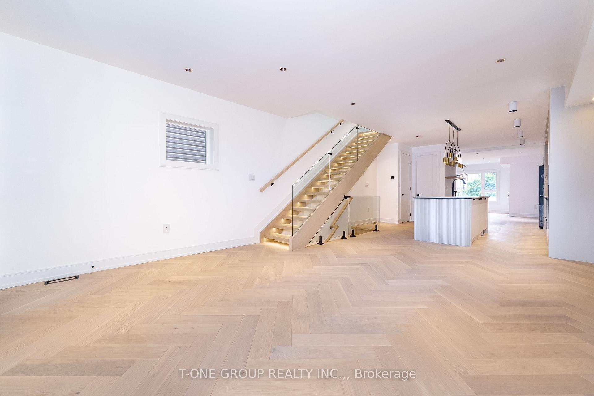 Photo 5 of 68 Harris Avenue, Toronto, East End-Danforth — HOMEH