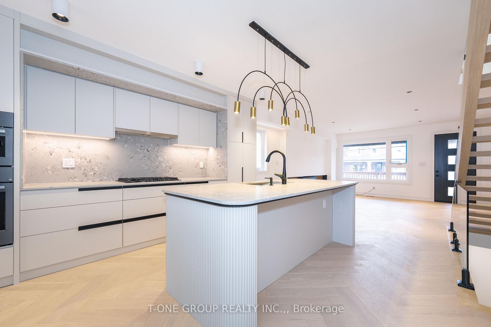 Photo 7 of 68 Harris Avenue, Toronto, East End-Danforth — HOMEH