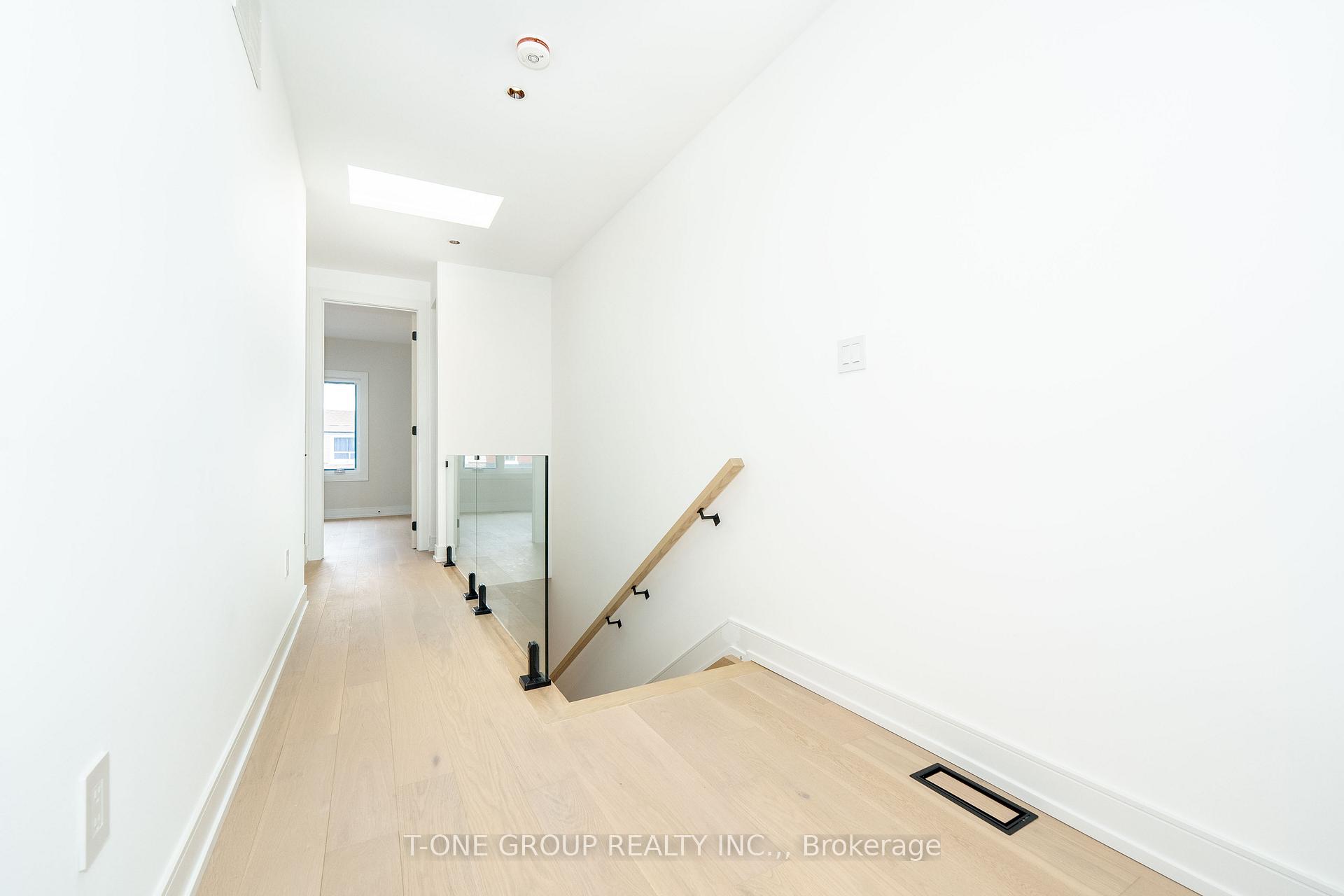 Photo 12 of 68 Harris Avenue, Toronto, East End-Danforth — HOMEH