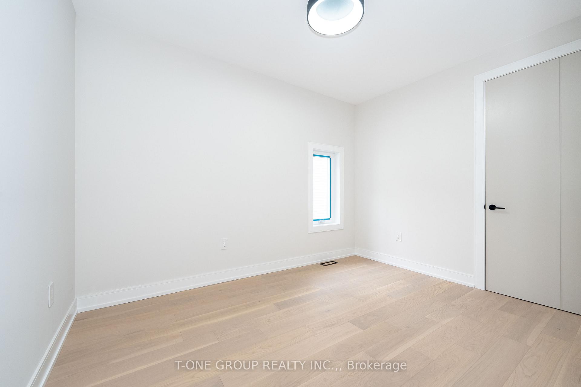 Photo 20 of 68 Harris Avenue, Toronto, East End-Danforth — HOMEH