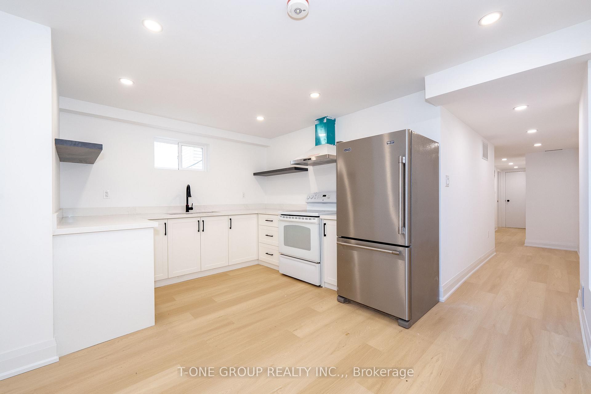 Photo 26 of 68 Harris Avenue, Toronto, East End-Danforth — HOMEH