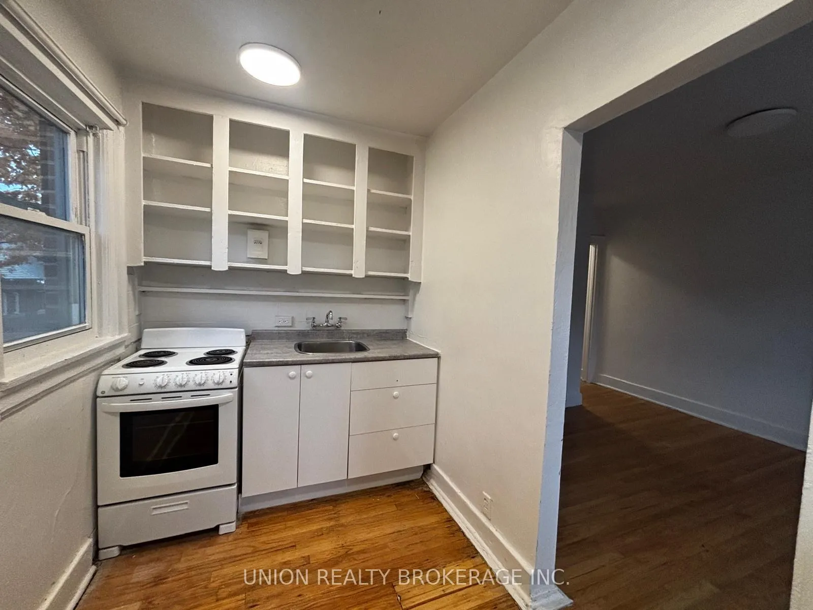 Photo 4 of Unit 301, 2405 Queen Street, Toronto, The Beaches — HOMEH