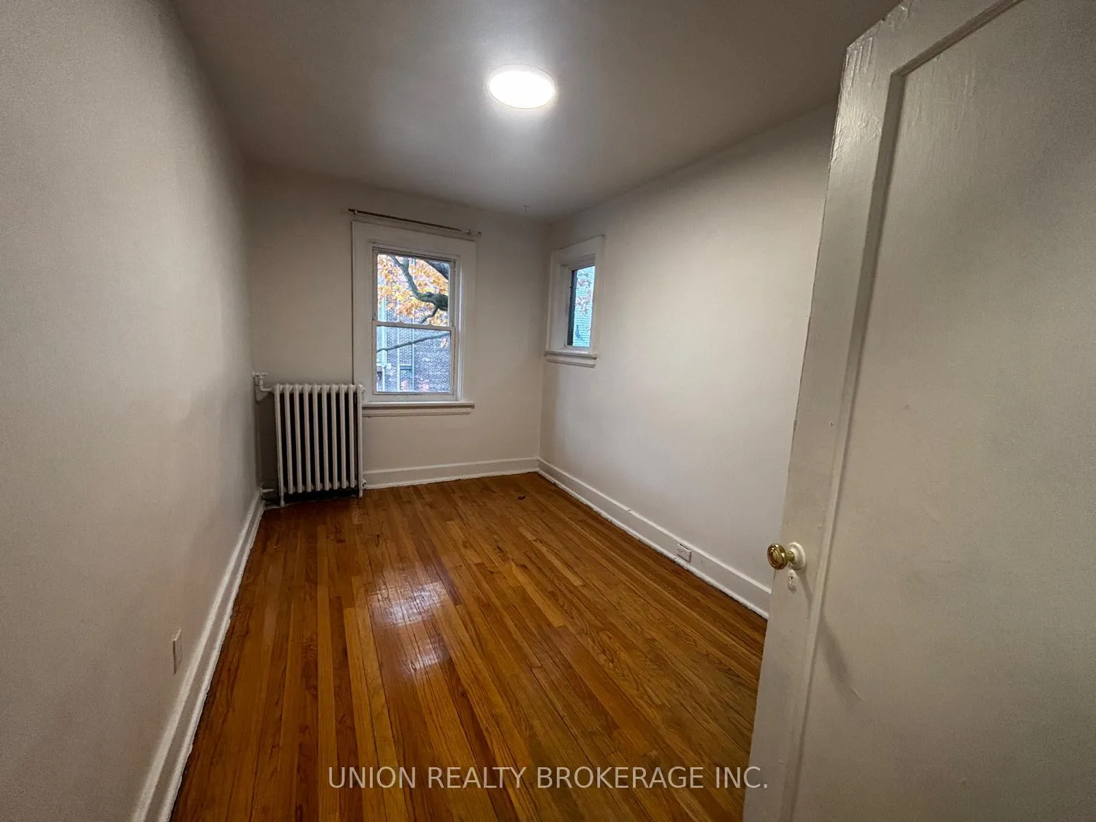 Photo 6 of Unit 301, 2405 Queen Street, Toronto, The Beaches — HOMEH