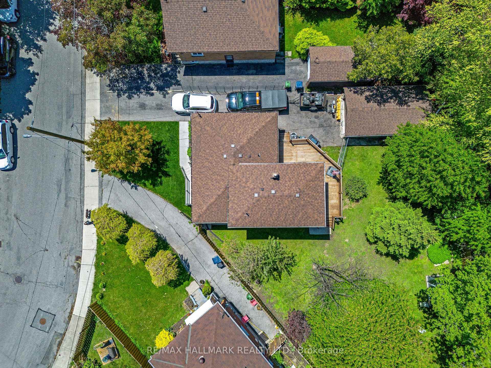 Photo 3 of 142 Meighen Avenue, Toronto, O'Connor-Parkview — HOMEH