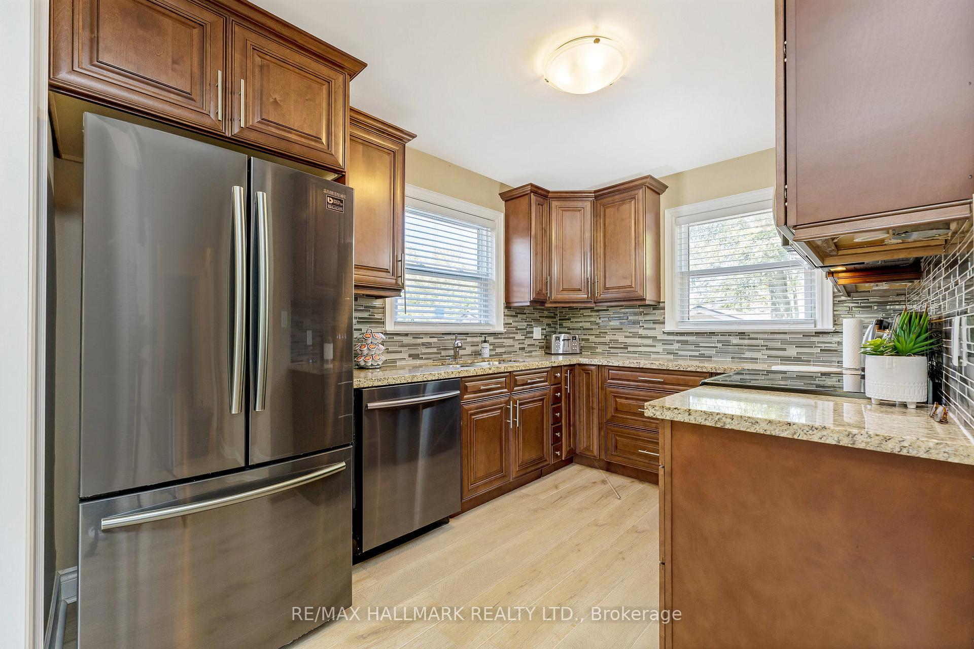 Photo 5 of 142 Meighen Avenue, Toronto, O'Connor-Parkview — HOMEH