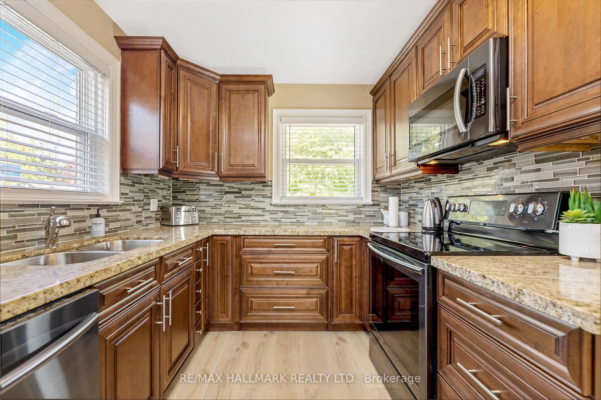 Photo 6 of 142 Meighen Avenue, Toronto, O'Connor-Parkview — HOMEH